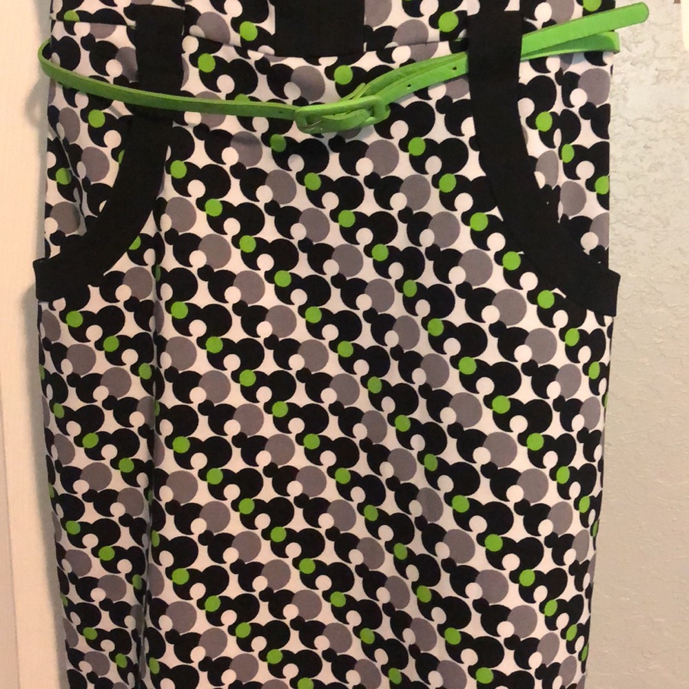 Chic Black and Green Patterned Dress - Picture 5 of 5
